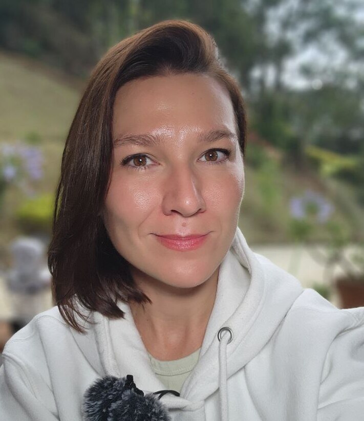 Лена Иванова